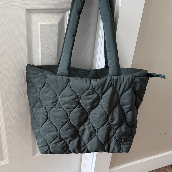 LOFT Handbags - Loft Quilted Green Tote Bag